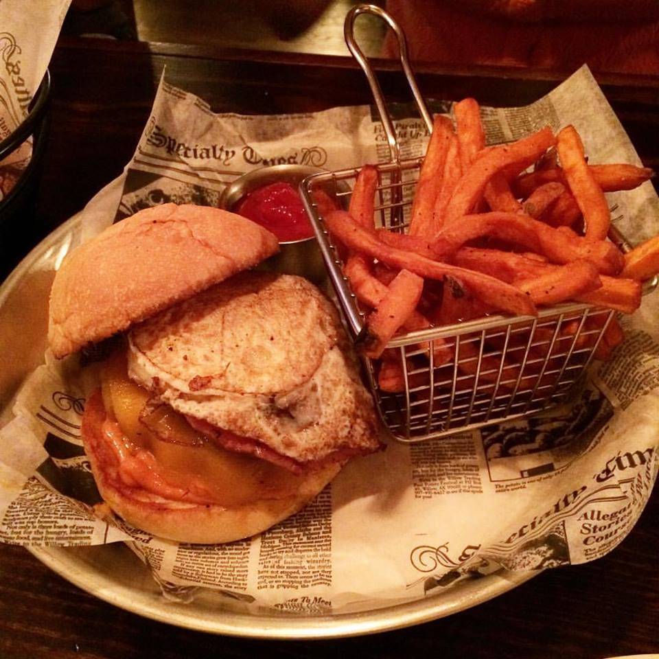 Gerards 1907 Tavern | restaurant | 935 College St, Bowling Green, KY 42101, USA | 2709048133 OR +1 270-904-8133