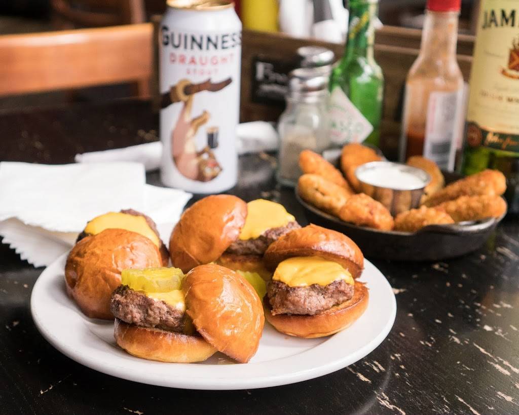 Five Star Bar | restaurant | 1424 W Chicago Ave, Chicago, IL 60642, USA | 3128502555 OR +1 312-850-2555