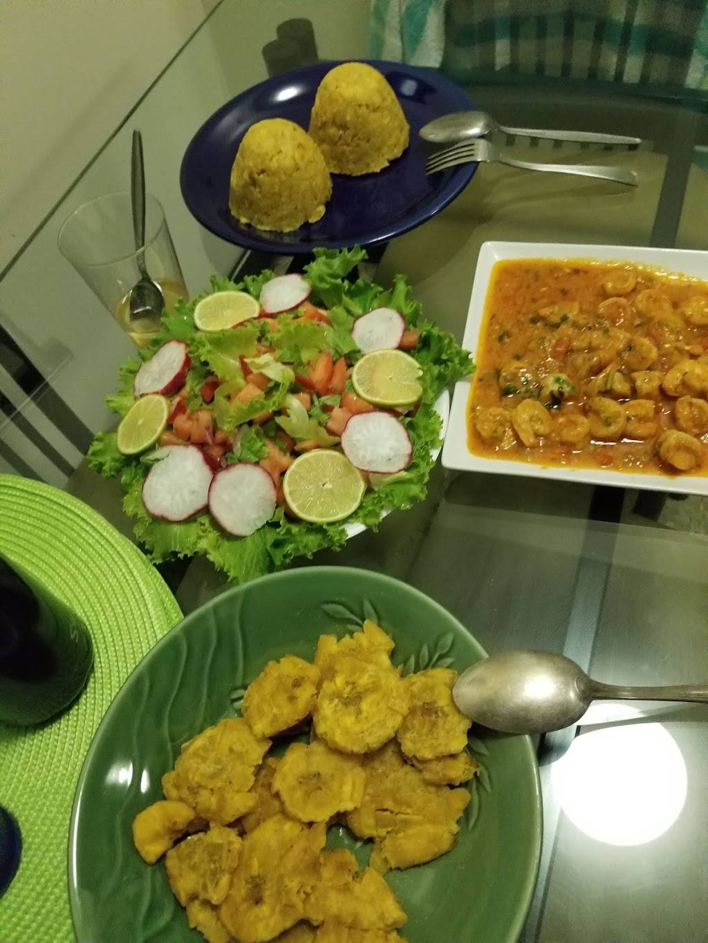 El Rinconcito Del Sabor Dominicano | restaurant | 254 E 204th St, Bronx, NY 10458, USA | 9178011300 OR +1 917-801-1300