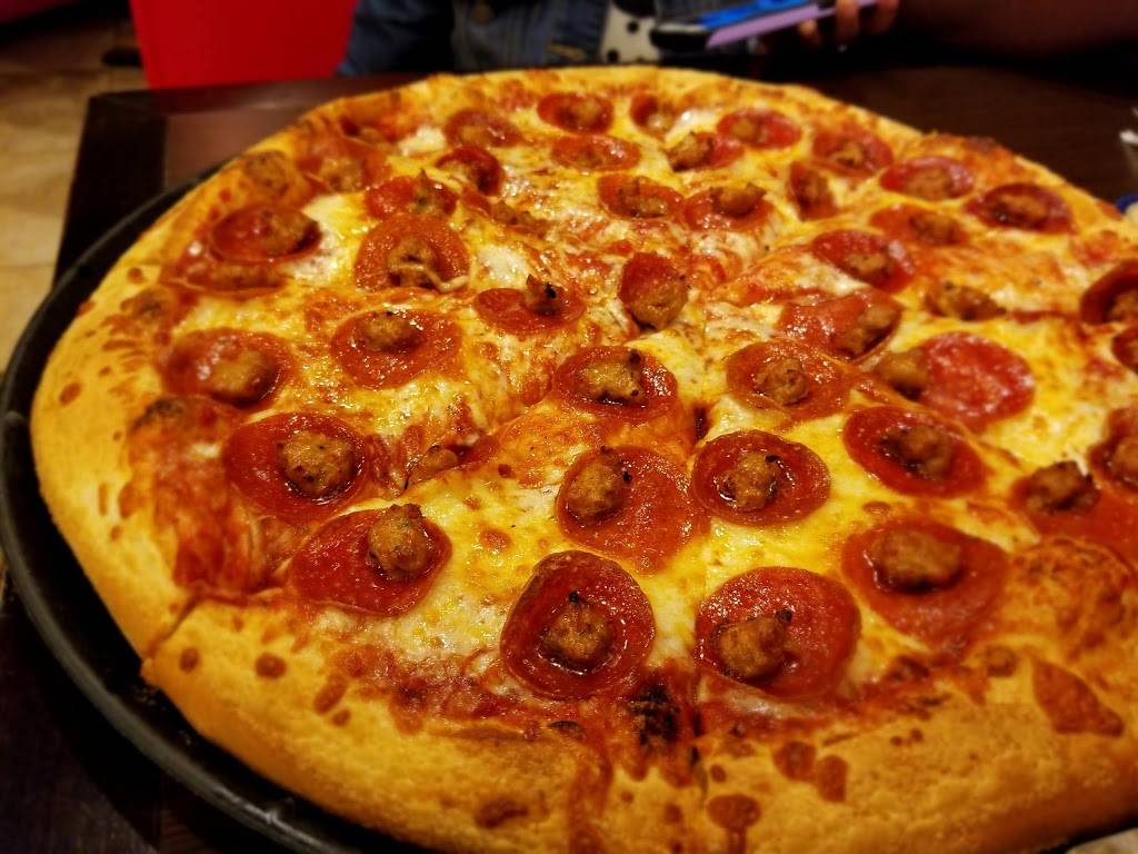 Pats Pizza Family Restaurant | restaurant | 2104 MacDade Boulevard, Holmes, PA 19043, USA | 6105835555 OR +1 610-583-5555