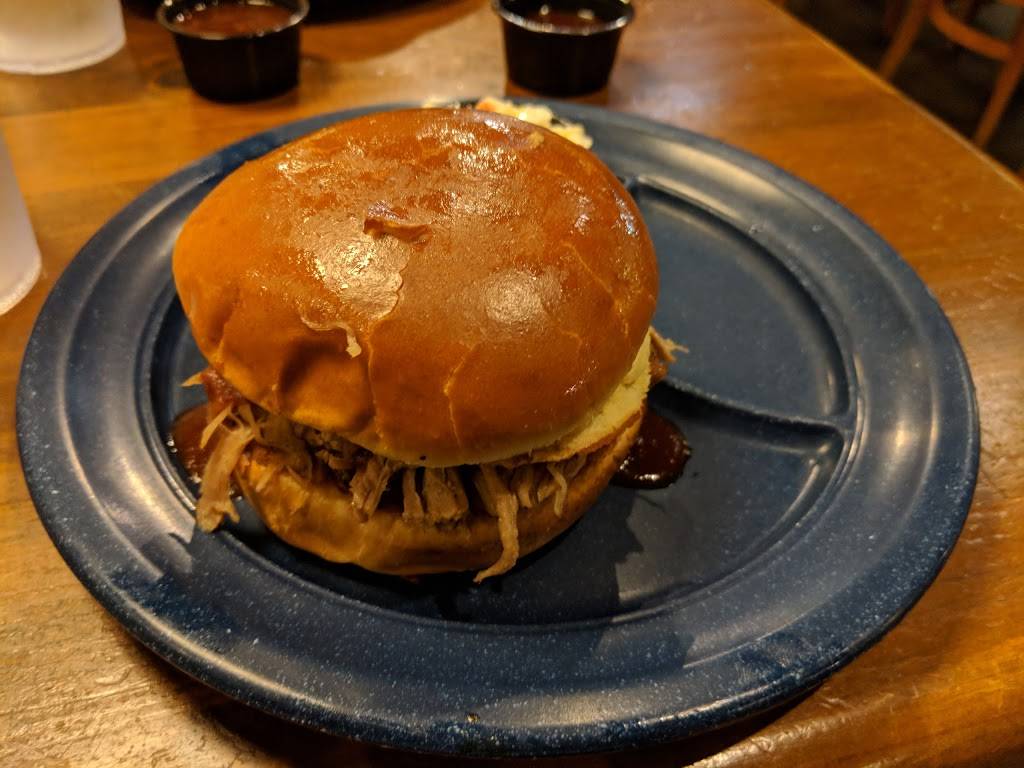 Dickeys Barbecue Pit | restaurant | 2710 W Commerce St, Buffalo, TX 75831, USA | 9033226666 OR +1 903-322-6666