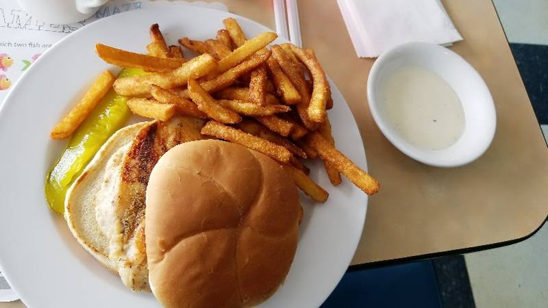 Cafe Michael | restaurant | 17800 Chillicothe Rd #104, Chagrin Falls, OH 44023, USA | 4405915340 OR +1 440-591-5340