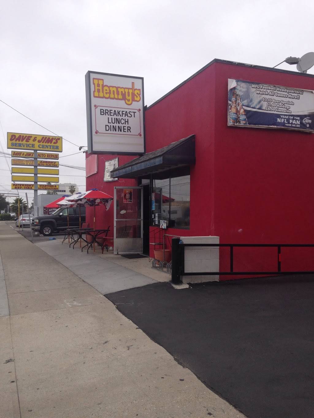 Henrys Bar and Grill | restaurant | 10549 Stanford Ave, Garden Grove, CA 92840, USA | 7145379884 OR +1 714-537-9884
