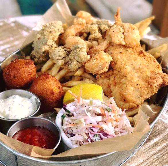 Reel Fish Coastal Kitchen & Bar | restaurant | 1234 N Orange Ave, Winter Park, FL 32789, USA | 4075433474 OR +1 407-543-3474