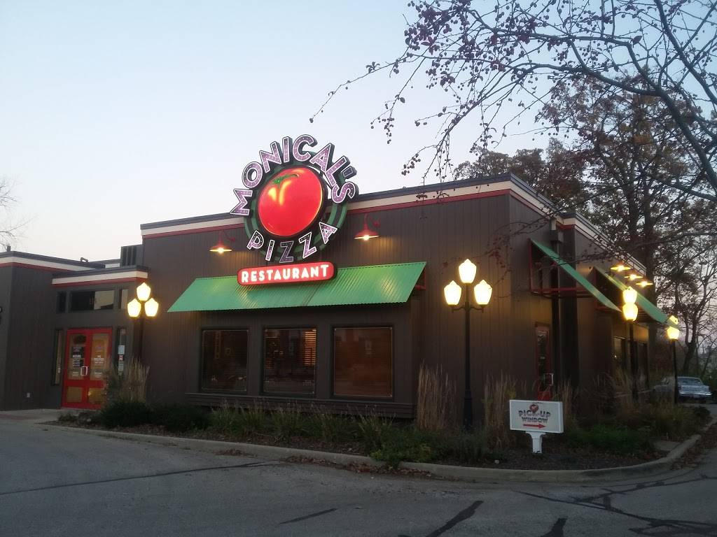 Monicals Pizza | restaurant | 114 S Lombard St, Mahomet, IL 61853, USA | 2175864242 OR +1 217-586-4242