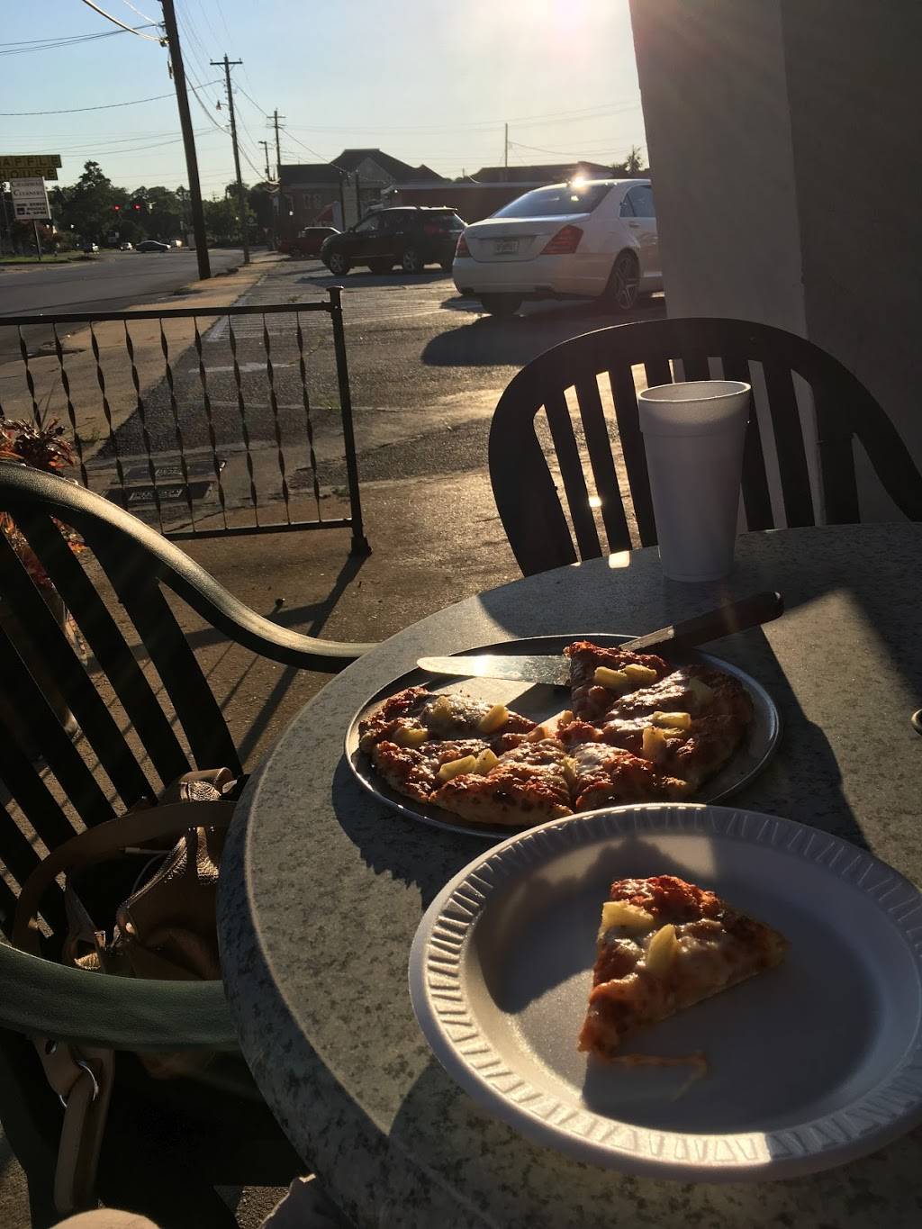 Foxs Pizza Den | restaurant | 147 E Church St, Sandersville, GA 31082, USA | 4785521099 OR +1 478-552-1099