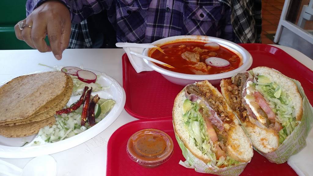 El Gallo Giro | restaurant | 5686 Whittier Blvd, Los Angeles, CA 90022, USA | 3237261246 OR +1 323-726-1246