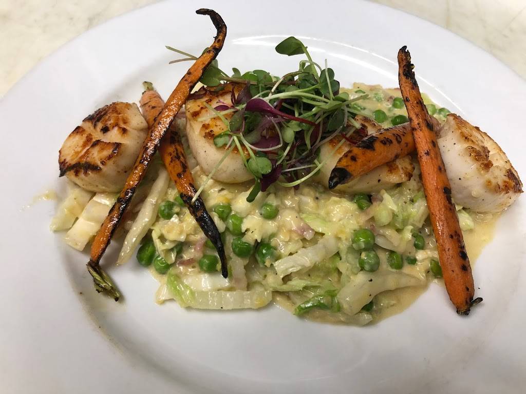 Gannons Tavern | restaurant | 959 Bearses Way, Hyannis, MA 02601, USA | 5088274931 OR +1 508-827-4931