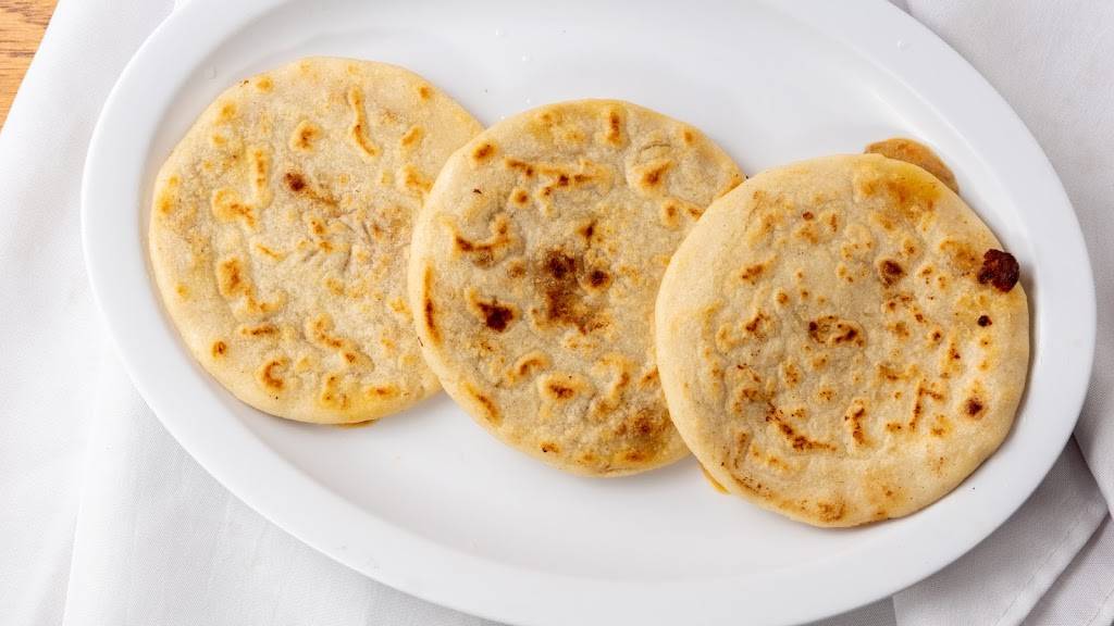 Shucos L.A Restaurant | restaurant | 2470 S Atlantic Blvd, Commerce, CA 90040, USA | 3233182339 OR +1 323-318-2339