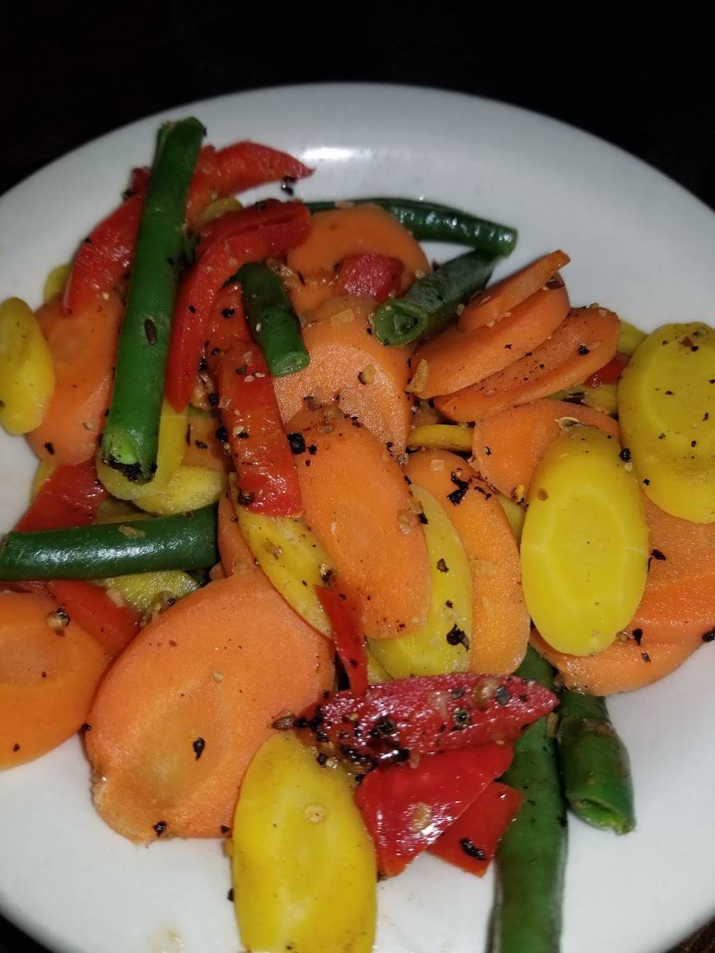 BaseCamp Pub | restaurant | 5750 Lakeside Dr, Lisle, IL 60532, USA | 3317774712 OR +1 331-777-4712