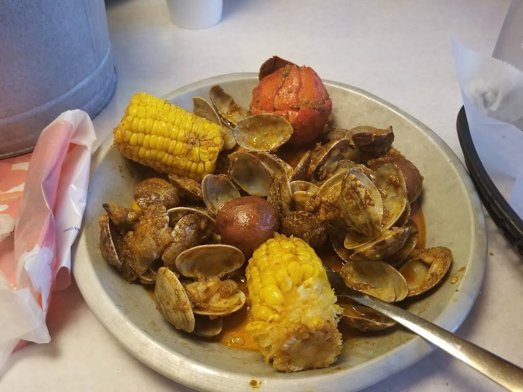 Lakeside Boiling Seafood | restaurant | 4825 Northwest Expy, Oklahoma City, OK 73132, USA | 4057202188 OR +1 405-720-2188