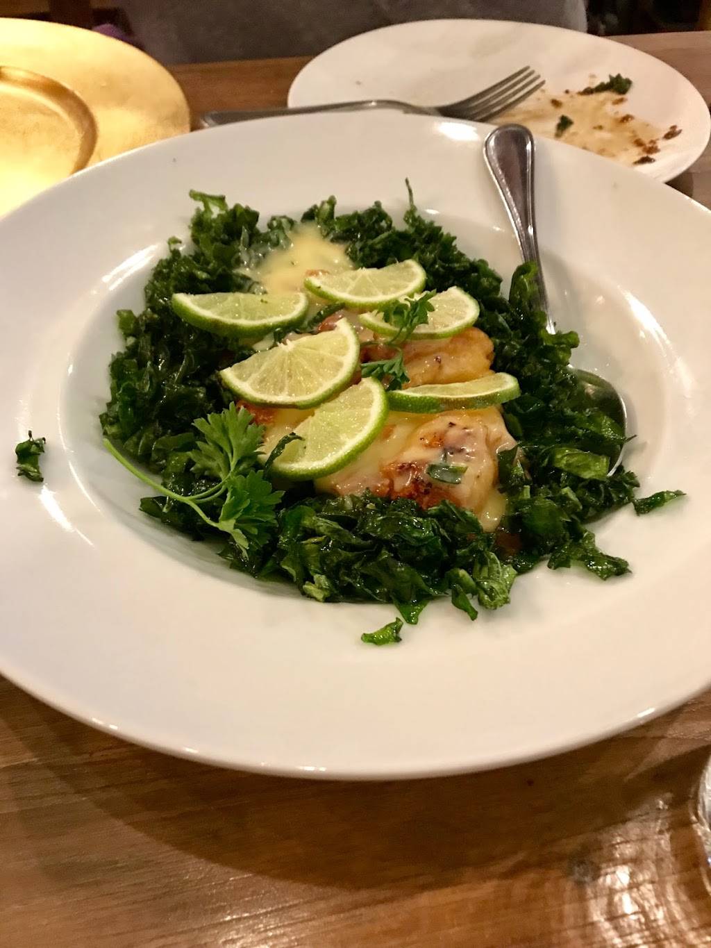 Noree Thai | restaurant | 7669 Beverly Blvd, Los Angeles, CA 90036, USA | 3239373100 OR +1 323-937-3100