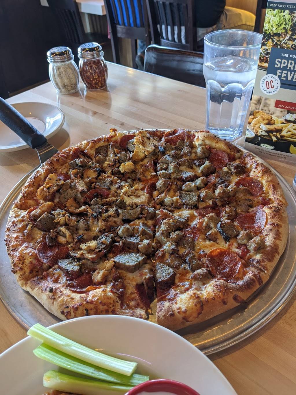 Old Chicago | restaurant | 1920 Diamond Pkwy, North Kansas City, MO 64116, USA | 8169979900 OR +1 816-997-9900