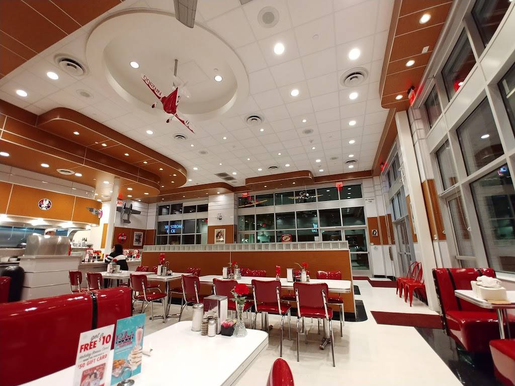 Rubys Diner | restaurant | 24155 Laguna Hills Mall #1840, Laguna Hills, CA 92653, USA | 9495887829 OR +1 949-588-7829