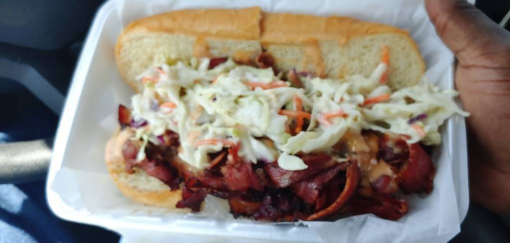 Brookside Market & Deli | restaurant | 4700 Coffee Rd, Bakersfield, CA 93308, USA | 6615881338 OR +1 661-588-1338