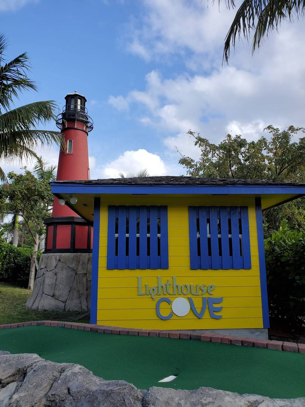 Lighthouse Cove Adventure Golf | restaurant | 617 N Hwy A1A, Jupiter, FL 33477, USA | 5612037965 OR +1 561-203-7965
