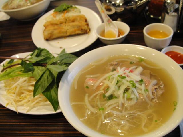 Pho Dui Bo | restaurant | 830 Upper James St #103, Hamilton, ON L9C 3A4, Canada | 9053886565 OR +1 905-388-6565