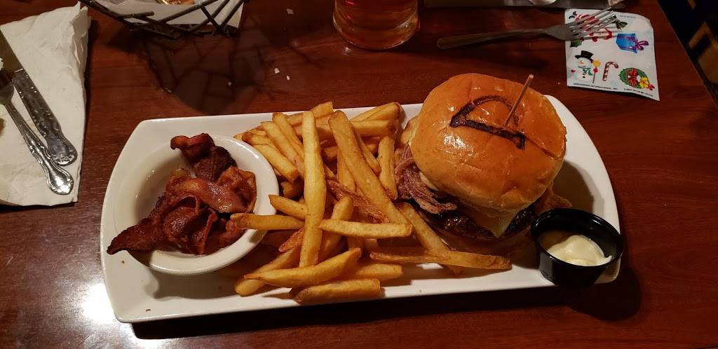 Davenports Restaurant | restaurant | 1070 Mendon Road, Cumberland, RI 02864, USA | 4013341017 OR +1 401-334-1017