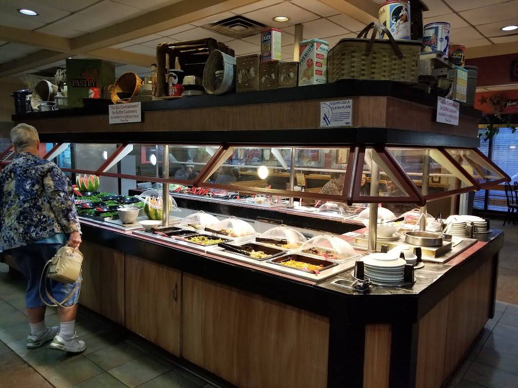 Hometown Grill and Buffet | restaurant | 30 Sangers Ln, Staunton, VA 24401, USA | 5408852200 OR +1 540-885-2200