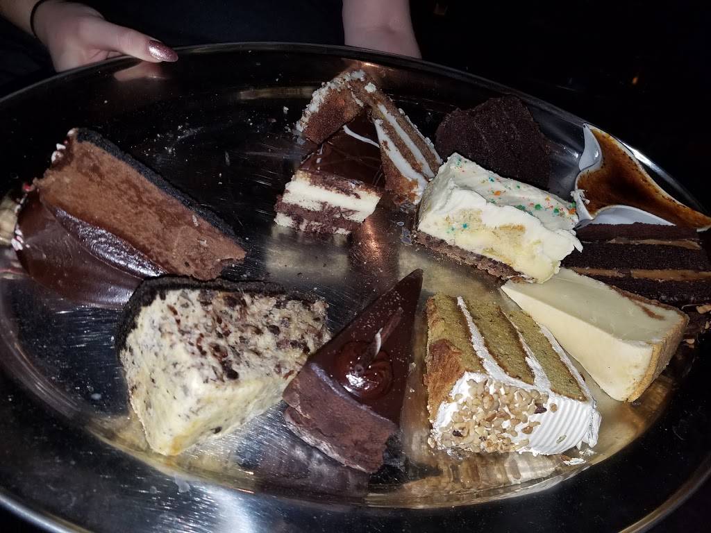 Tavern On Clark | restaurant | 755 Clark Dr, Rockford, IL 61107, USA | 8157087088 OR +1 815-708-7088