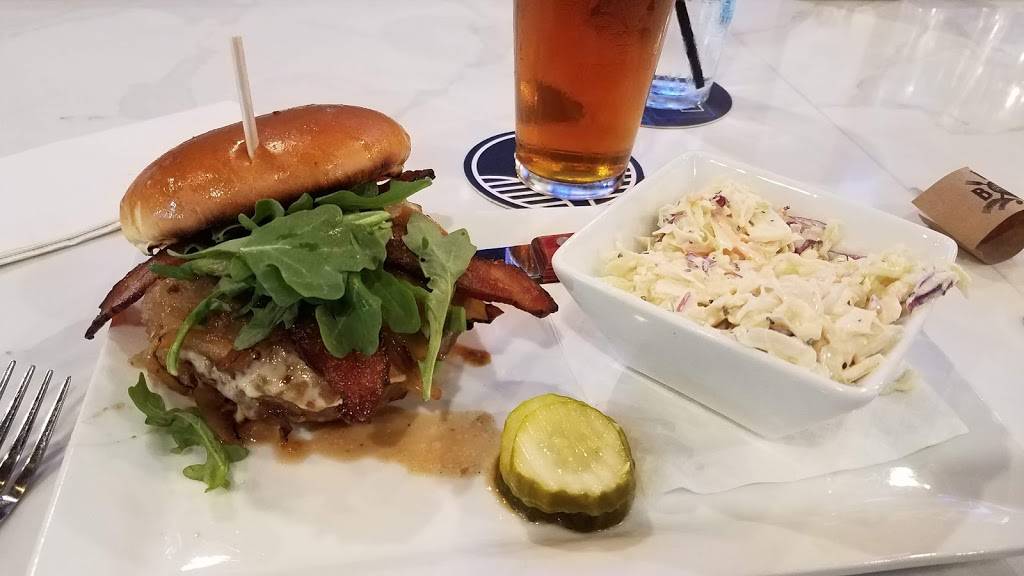 Burgerhaus - Carmel | restaurant | 89 Veterans Way, Carmel, IN 46032, USA | 3177400392 OR +1 317-740-0392