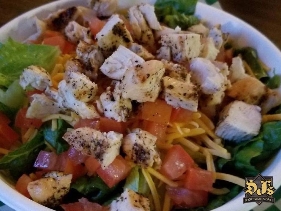 DJs Sports Bar & Grill | restaurant | 222 E Chicago Ave, Westmont, IL 60559, USA | 6309861029 OR +1 630-986-1029