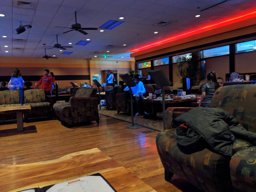 Bowlmor Cafe & Lounge | restaurant | 50 Chambers Ave, Eagle, CO 81631, USA | 9703282695 OR +1 970-328-2695