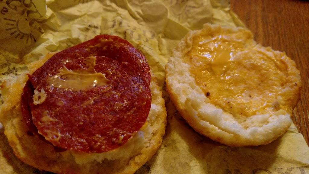 Tudors Biscuit World | restaurant | 2503 Maccorkle Ave, St Albans, WV 25177, USA | 3047222044 OR +1 304-722-2044