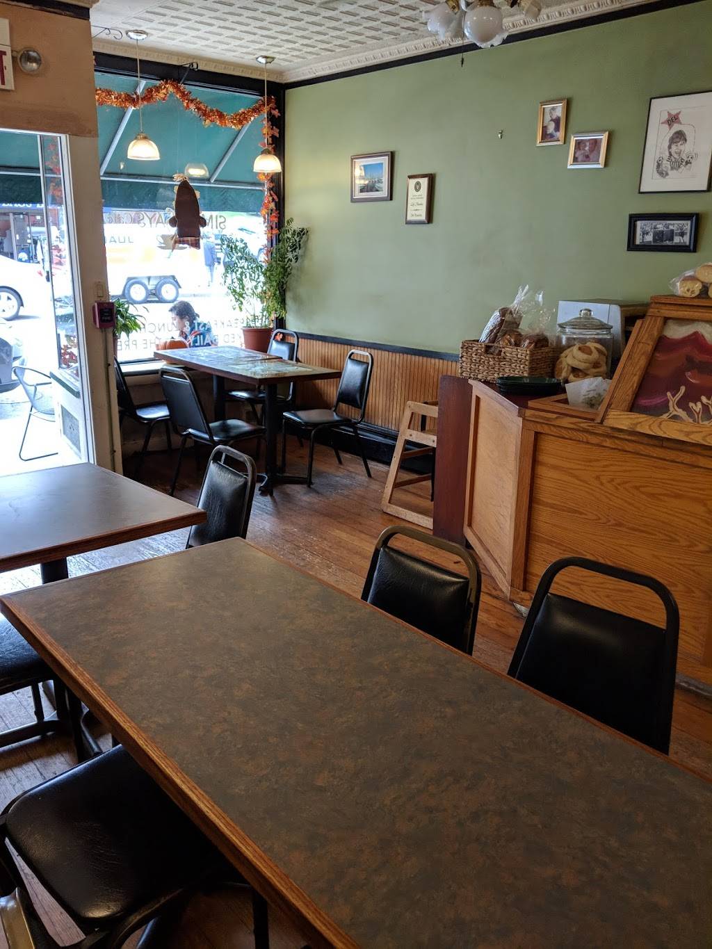 Simon Says Cafe & Deli | cafe | 96 Main St, East Greenwich, RI 02818, USA | 4018841965 OR +1 401-884-1965