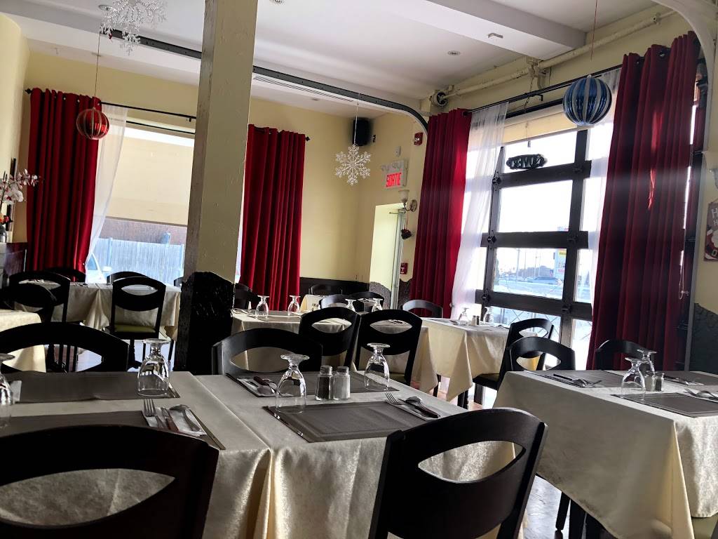 Restaurant Vietnamien Le Petit Saigon | restaurant | 4819 Boulevard Taschereau, Greenfield Park, QC J4V 3A3, Canada | 4504869300 OR +1 450-486-9300