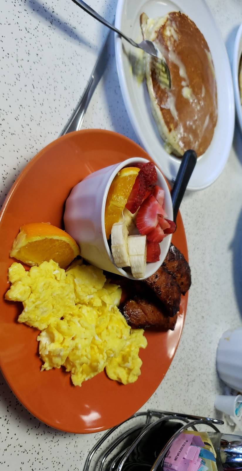 Court House Diner | restaurant | 245 W Pacheco Blvd, Los Banos, CA 93635, USA | 2097100848 OR +1 209-710-0848