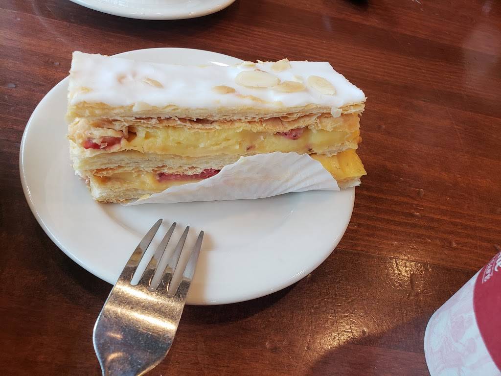 la Madeleine French Bakery & Café Mueller | cafe | 1201 Barbara Jordan Blvd, Austin, TX 78723, USA | 5123663825 OR +1 512-366-3825