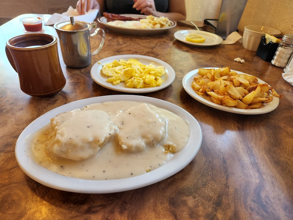 Family Seed II | restaurant | 525 San Juan St, Trinidad, CO 81082, USA | 7198458057 OR +1 719-845-8057