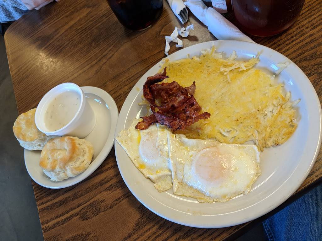 Michelles Palace Two BBQ | restaurant | 2577 US-41, Greenbrier, TN 37073, USA | 6158632085 OR +1 615-863-2085