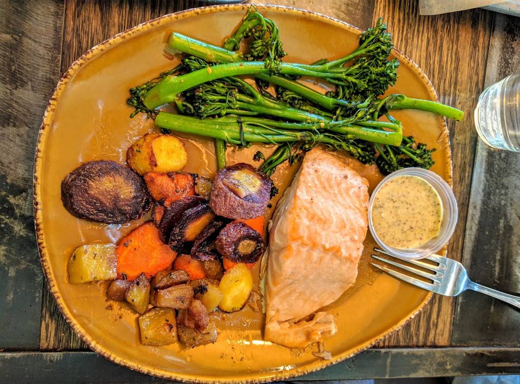 Urban Plates | restaurant | 3413 E Imperial Hwy, Brea, CA 92823, USA | 7144629885 OR +1 714-462-9885