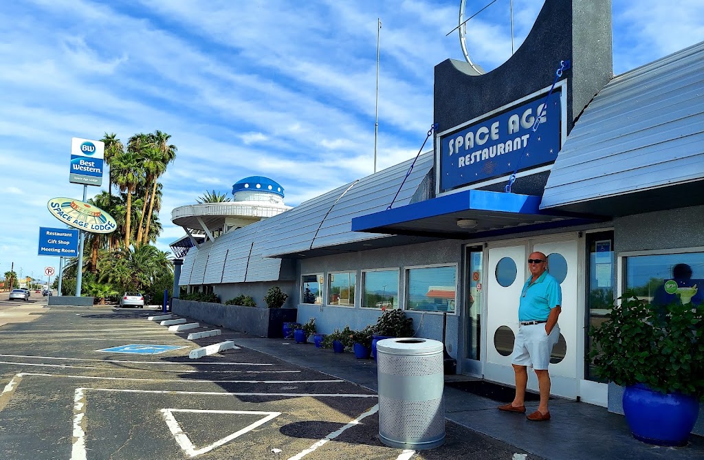 Space Age Restaurant | restaurant | 401 E Pima St, Gila Bend, AZ 85337, USA | 9286832761 OR +1 928-683-2761