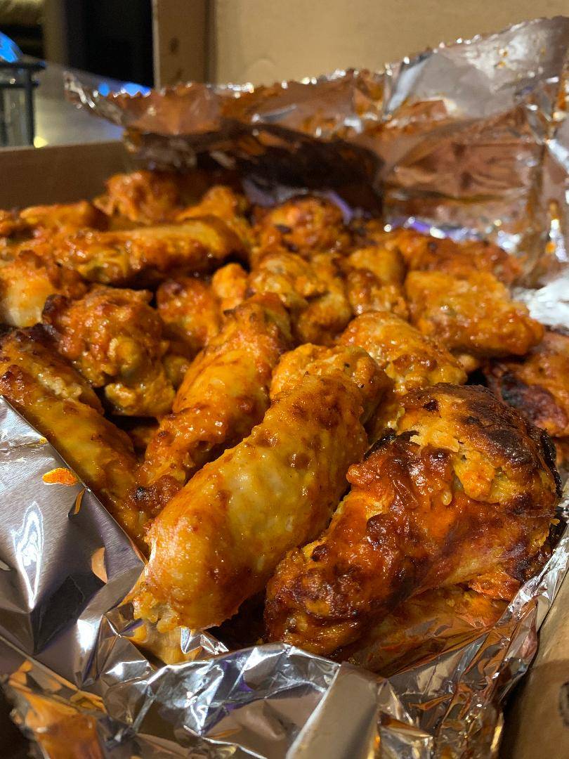 Pizza Leon | restaurant | 4749 E Ben White Blvd, Austin, TX 78741, USA | 7372090155 OR +1 737-209-0155