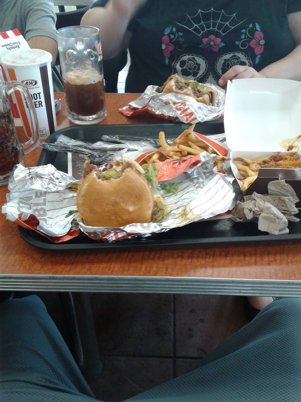 KFC | restaurant | 4450 East Waterloo Rd, Stockton, CA 95215, USA | 2099318994 OR +1 209-931-8994