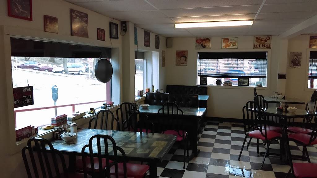 Nancys Diner | restaurant | 25 Canal St, Nashua, NH 03064, USA | 6035899735 OR +1 603-589-9735