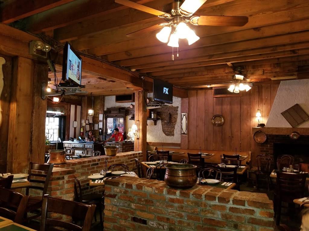 Bugsys Pizza Restaurant | restaurant | 111 King St, Alexandria, VA 22314, USA | 7036830313 OR +1 703-683-0313