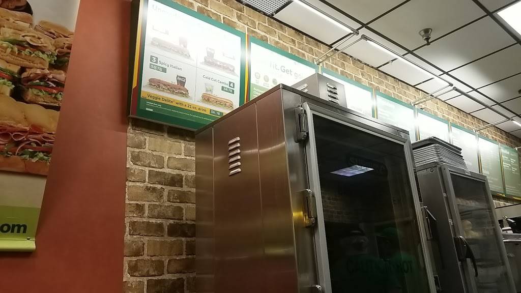 Subway | restaurant | 13424 Lincoln Way, Auburn, CA 95603, USA | 5308236058 OR +1 530-823-6058