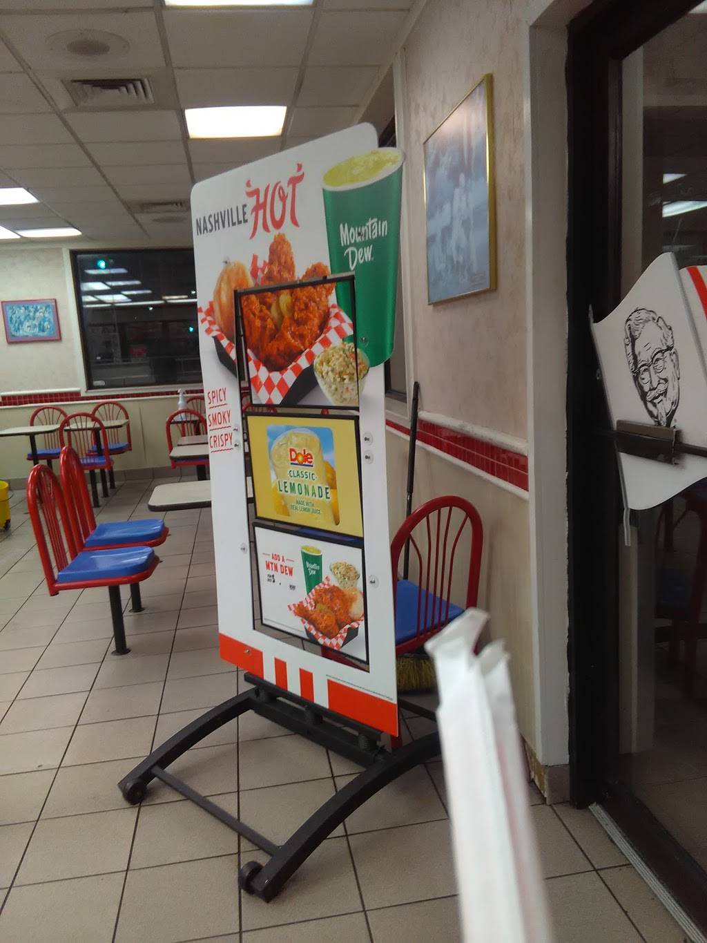 KFC | restaurant | 2853 Greenmount Ave, Baltimore, MD 21218, USA | 4104678515 OR +1 410-467-8515