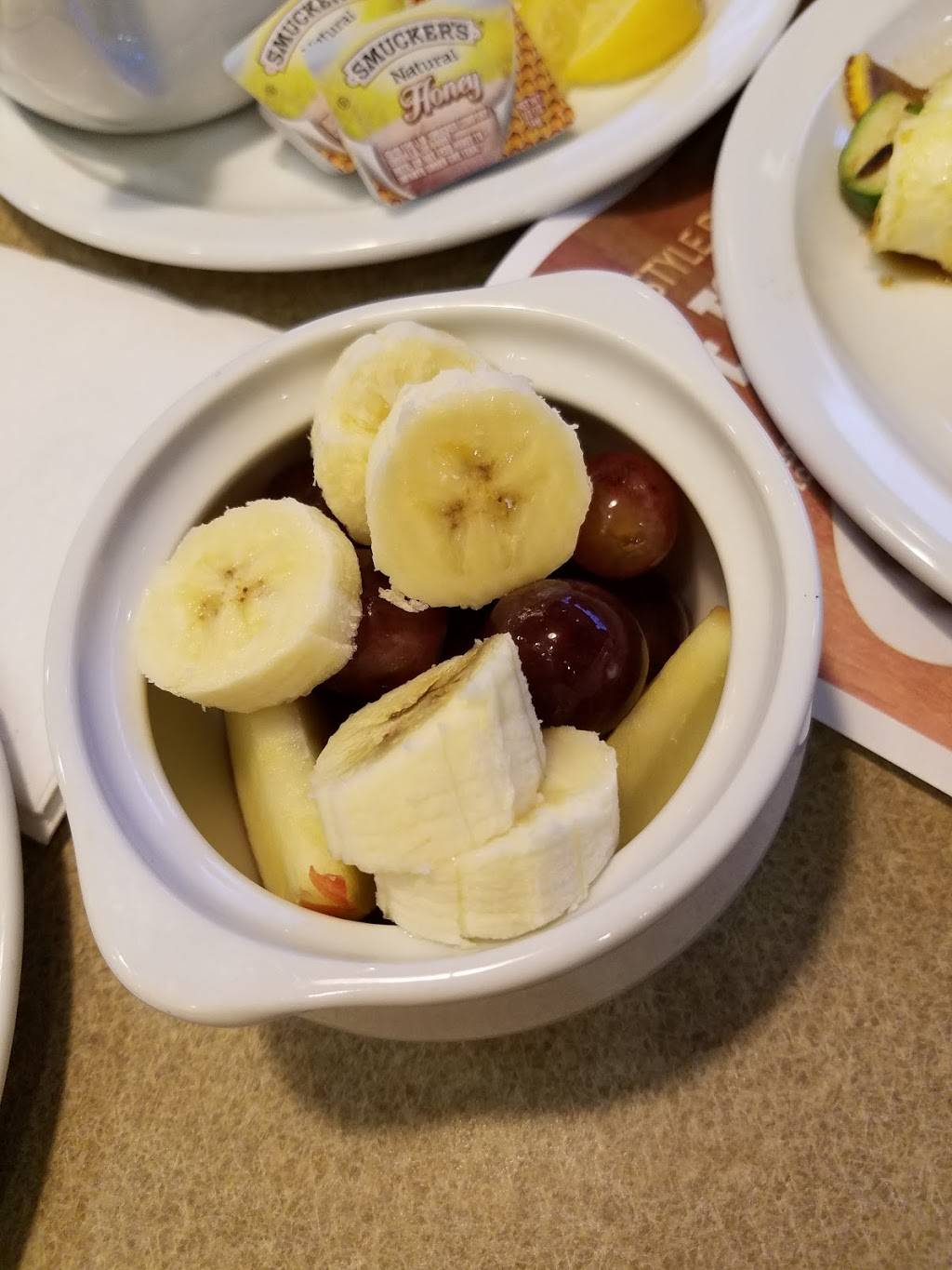 Dennys | restaurant | 711 N Harlem Ave, Oak Park, IL 60302, USA | 7083866964 OR +1 708-386-6964