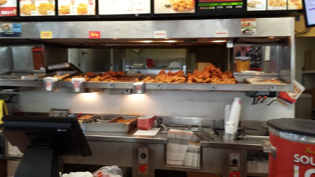 Churchs Chicken | restaurant | 9325 Blue Ridge Blvd, Kansas City, MO 64138, USA | 8167615153 OR +1 816-761-5153