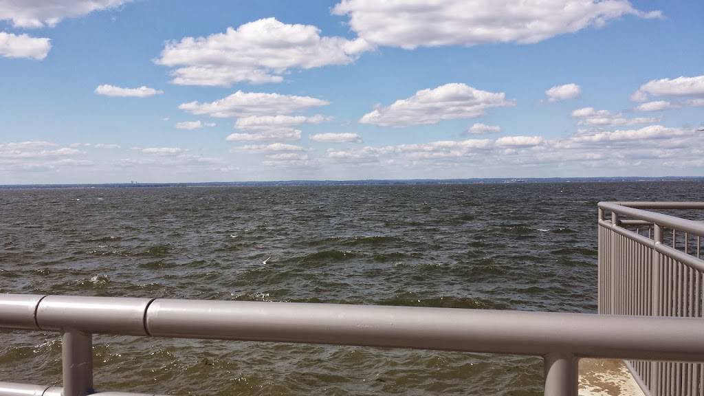 The Breakers | restaurant | 12 Bayville Ave, Bayville, NY 11709, USA | 5166289690 OR +1 516-628-9690