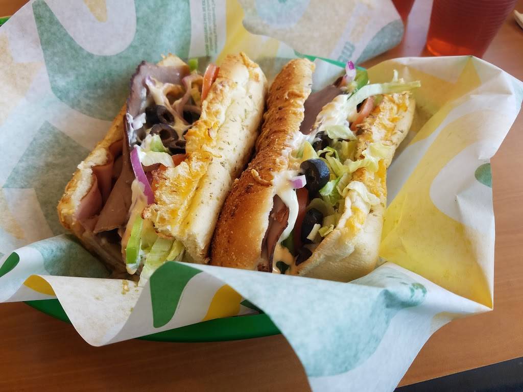 Subway Restaurants | restaurant | 3604 Robert C Byrd Dr, Beckley, WV 25801, USA | 3049292443 OR +1 304-929-2443