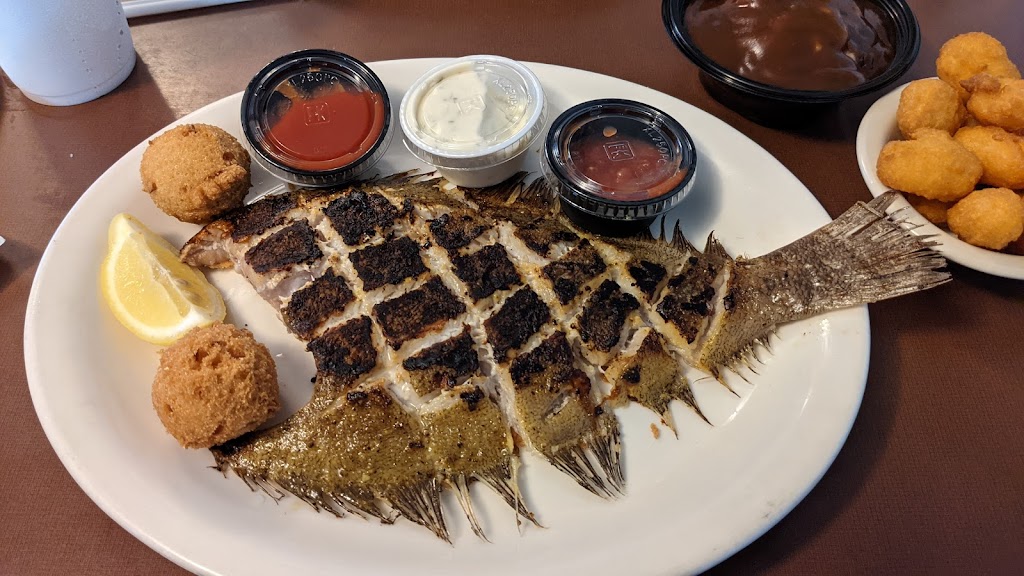 The Fishermans Wife Carrabelle | restaurant | 201 8th St W, Carrabelle, FL 32322, USA | 8506974533 OR +1 850-697-4533