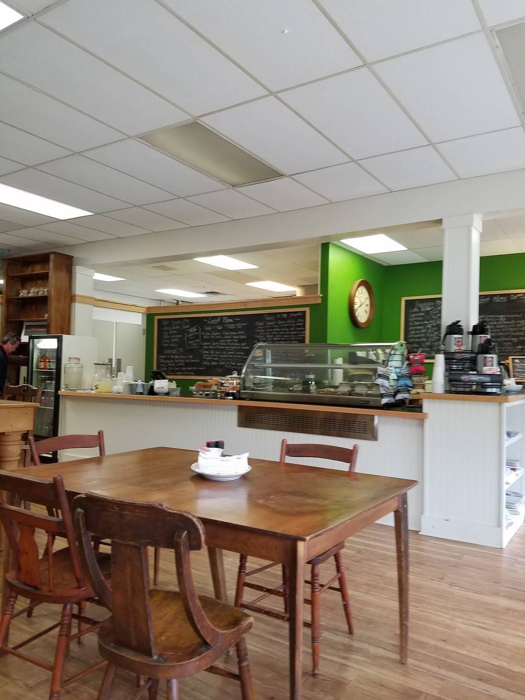 Trishs Dishes | meal takeaway | 407 S Main St, Leland, MI 49654, USA | 2319942288 OR +1 231-994-2288