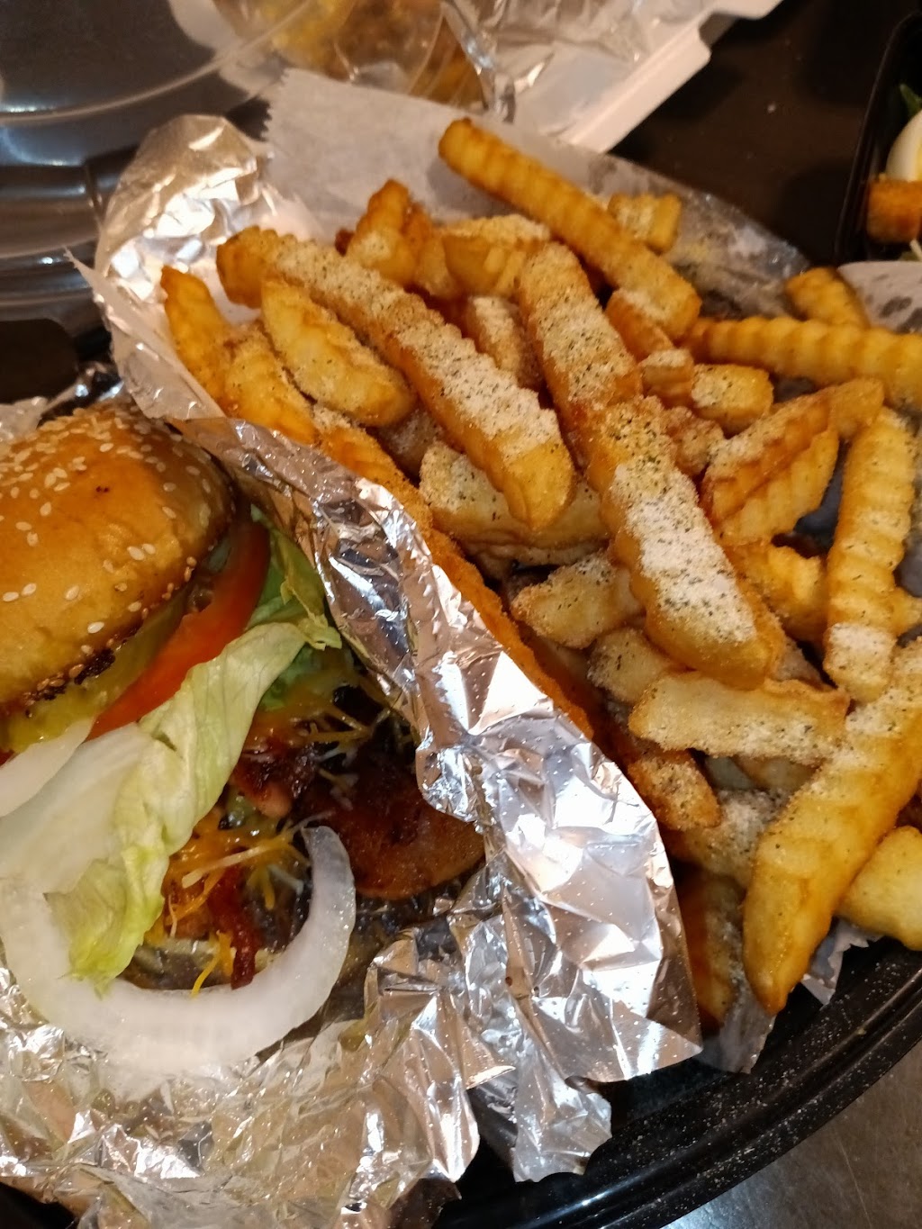 Cashs Kitchen | restaurant | 6494 Betts Ave, Cincinnati, OH 45239, USA | 5138133694 OR +1 513-813-3694