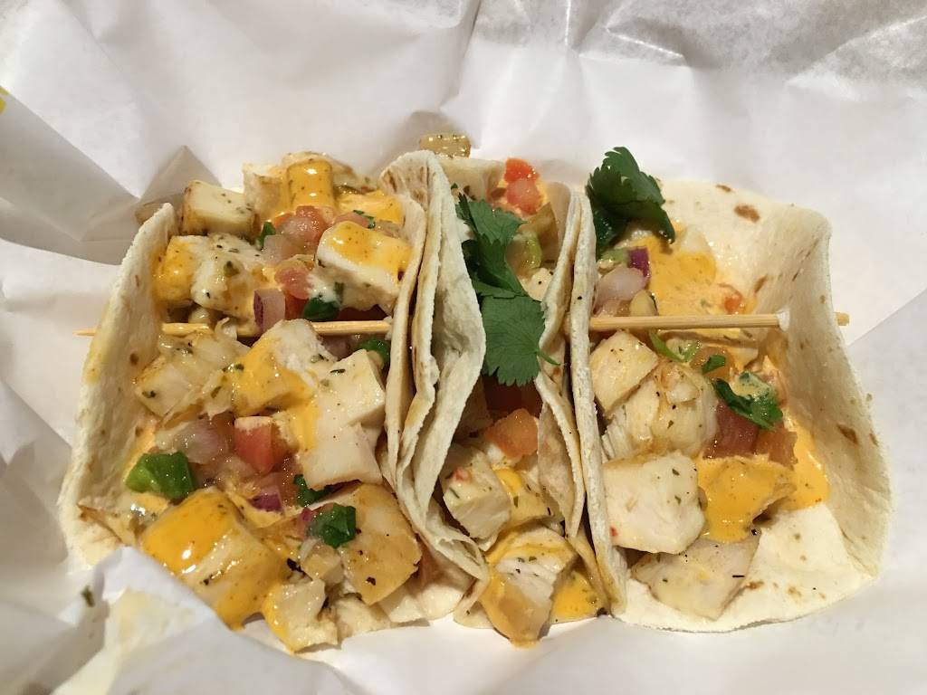 Buffalo Wild Wings | restaurant | 3625 Central Expy Suite 100, Plano, TX 75023, USA | 4694679464 OR +1 469-467-9464